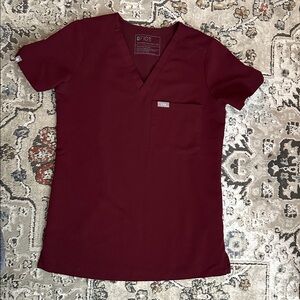 Catarina One-Pocket Scrub Top